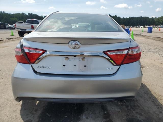 4T1BF1FK6HU435465 - 2017 TOYOTA CAMRY LE SILVER photo 6