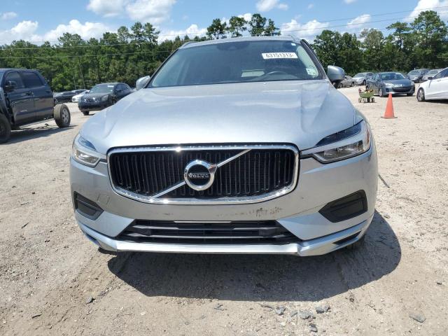 YV4A22RK1J1028350 - 2018 VOLVO XC60 T6 MOMENTUM SILVER photo 5