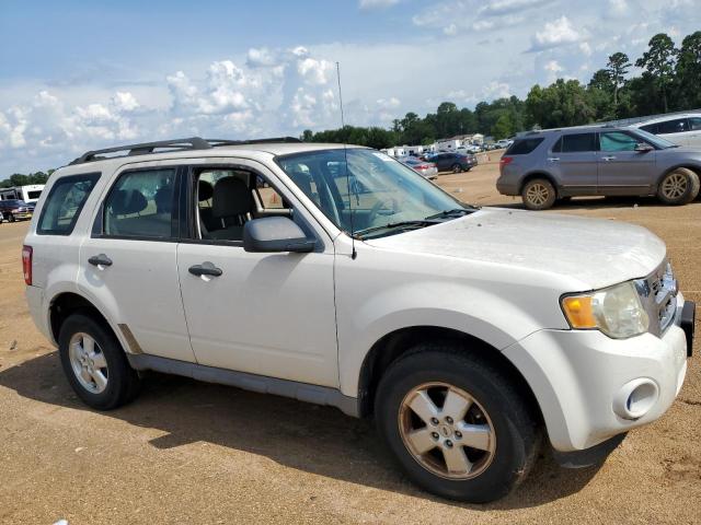 1FMCU02769KB80321 - 2009 FORD ESCAPE XLS WHITE photo 4