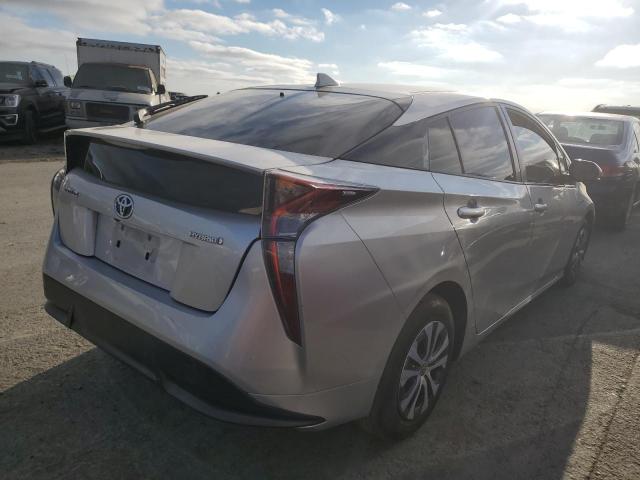 JTDKARFUXG3028420 - 2016 TOYOTA PRIUS SILVER photo 3