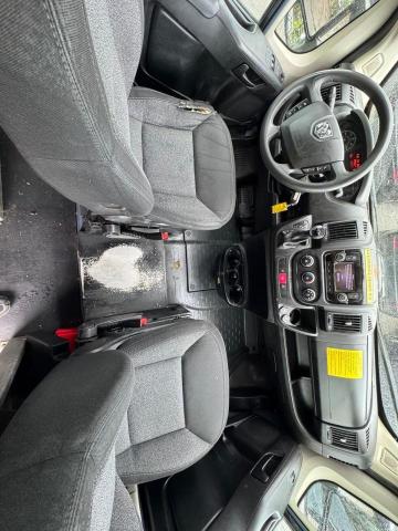 3C6URVJG1KE551636 - 2019 RAM PROMASTER 3500 HIGH ლურჯი ფოტო 9