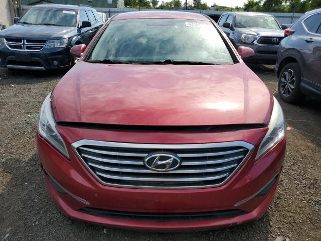 5NPE24AF3FH158368 - 2015 HYUNDAI SONATA SE RED photo 5