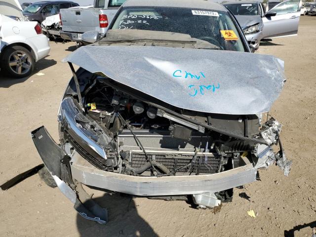 JHMZC5F14JC015675 - 2018 HONDA CLARITY SILVER photo 9