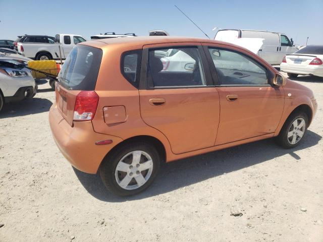 KL1TD66686B619319 - 2006 CHEVROLET AVEO BASE ORANGE photo 3
