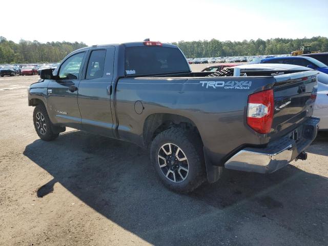 5TFUY5F19LX946326 - 2020 TOYOTA TUNDRA DOUBLE CAB SR/SR5 GRAY photo 2