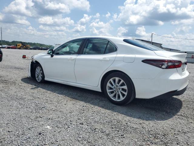 4T1C11AK6PU722927 - 2023 TOYOTA CAMRY LE WHITE photo 2