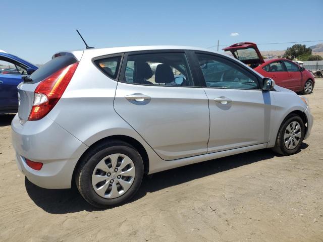 KMHCT5AE6HU343391 - 2017 HYUNDAI ACCENT SE SILVER photo 3