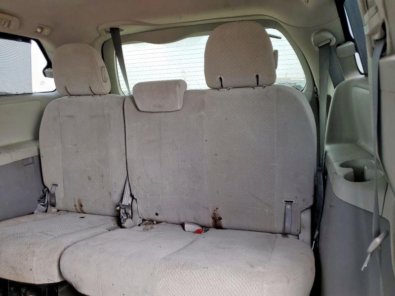 5TDKK3DC5DS351370 - 2013 TOYOTA SIENNA LE GRAY photo 10