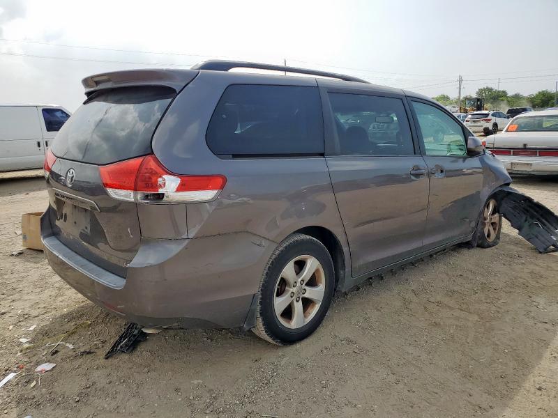 5TDKK3DC5DS351370 - 2013 TOYOTA SIENNA LE GRAY photo 3