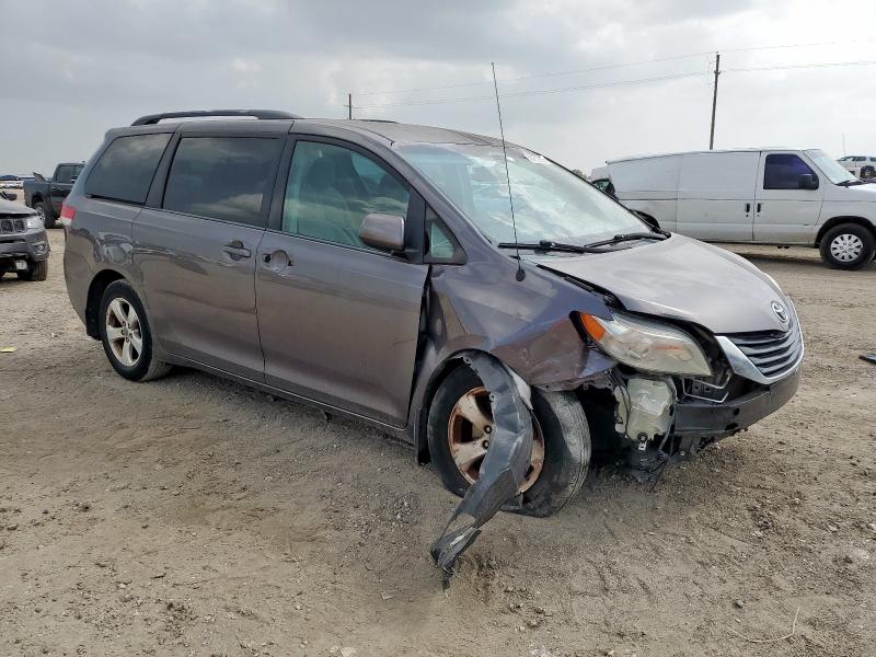 5TDKK3DC5DS351370 - 2013 TOYOTA SIENNA LE GRAY photo 4