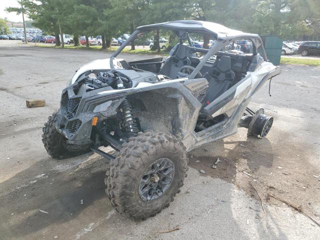 3JBVJAV49PE001463 - 2023 CAN-AM MAVERICK X RS TURBO RR TWO TONE photo 2