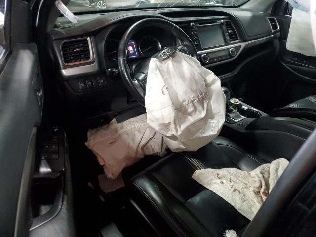 5TDJZRFH0HS368506 - 2017 TOYOTA HIGHLANDER SE შავი ფოტო 8