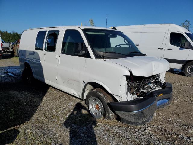 1GTW7AFPXN1147475 - 2022 GMC SAVANA G2500 WHITE photo 4