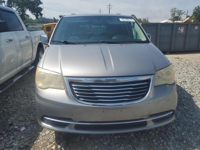 2C4RC1GG3DR778005 - 2013 CHRYSLER TOWN & COU LIMITED SILVER photo 5