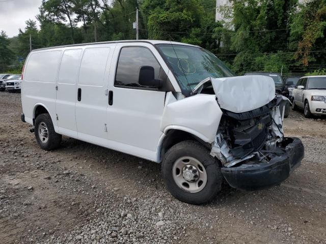 1GCWGFFF8F1105716 - 2015 CHEVROLET EXPRESS G2 WHITE photo 4