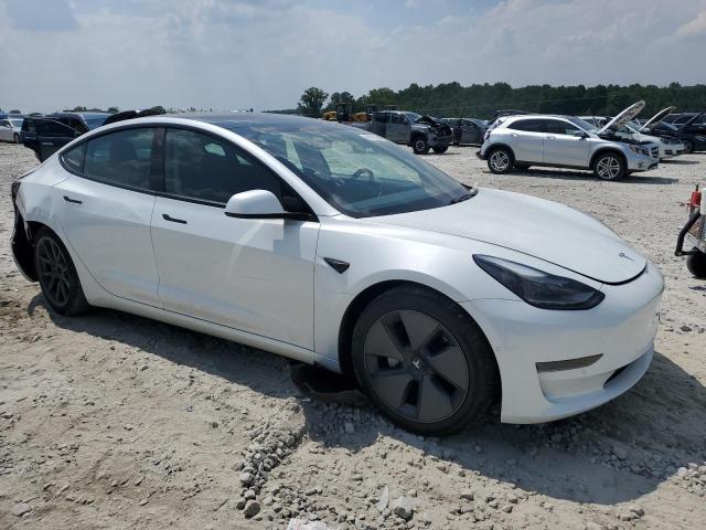 5YJ3E1EA6MF921118 - 2021 TESLA MODEL 3 WHITE photo 4