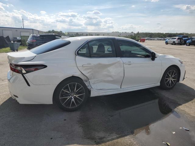 4T1S11AK3RU214624 - 2024 TOYOTA CAMRY SE NIGHT SHADE WHITE photo 3