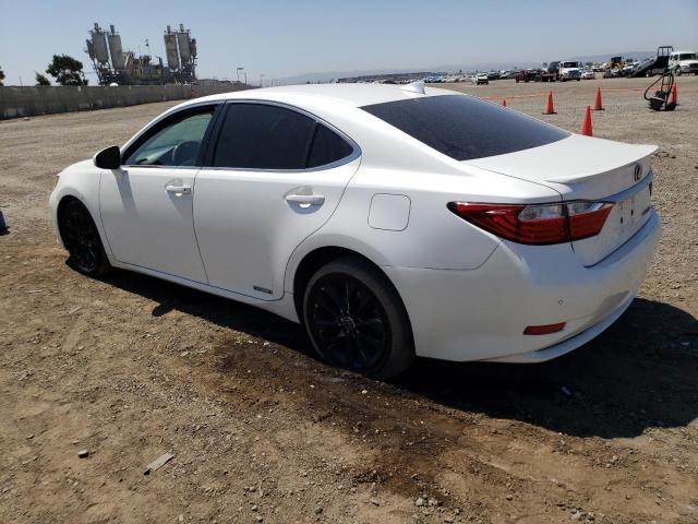 JTHBW1GG2F2080767 - 2015 LEXUS ES 300H WHITE photo 2