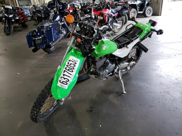 JKAKLMG132A028047 - 2002 KAWASAKI KL250 G GREEN photo 2