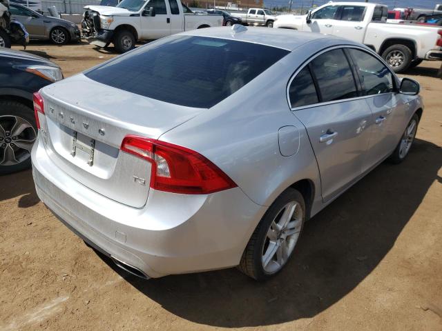 YV140MFB8F1306118 - 2015 VOLVO S60 PREMIER SILVER photo 3