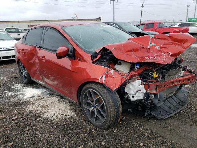 1FADP3FE4JL310837 - 2018 FORD FOCUS SE RED photo 4