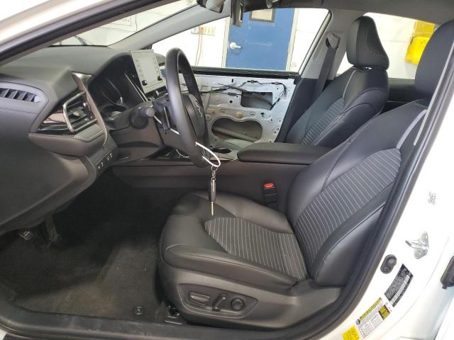 4T1G11AK5RU243760 - 2024 TOYOTA CAMRY SE NIGHT SHADE WHITE photo 7