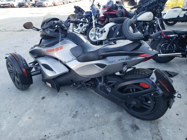 2BXNAAC18DV000408 - 2013 CAN-AM SPYDER ROA RS SILVER photo 3