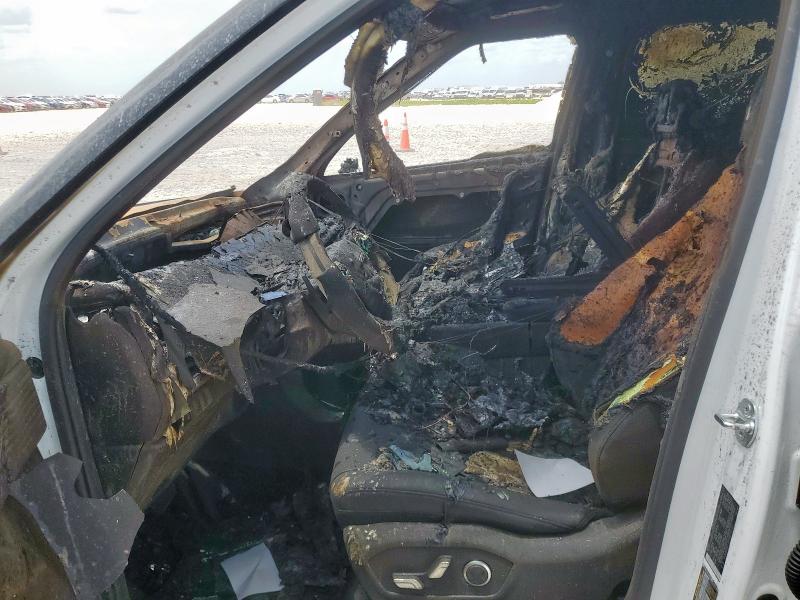 5NMP24G18SH025536 - 2025 HYUNDAI SANTA FE SEL 白色 照片 7