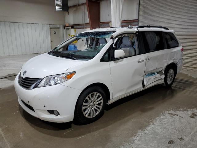 2012 TOYOTA SIENNA XLE, 