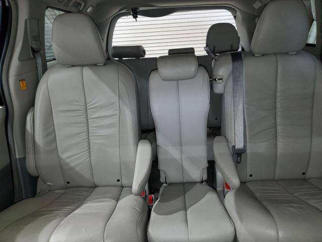 5TDYK3DC8CS220023 - 2012 TOYOTA SIENNA XLE 白色 照片 11