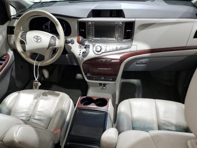 5TDYK3DC8CS220023 - 2012 TOYOTA SIENNA XLE 白色 照片 8