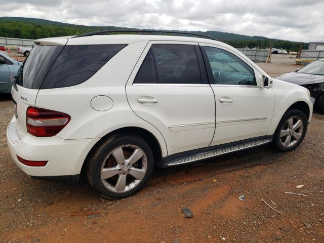 4JGBB8GBXBA687697 - 2011 MERCEDES-BENZ ML 350 4MATIC WHITE photo 3