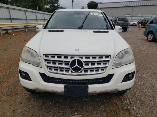 4JGBB8GBXBA687697 - 2011 MERCEDES-BENZ ML 350 4MATIC WHITE photo 5