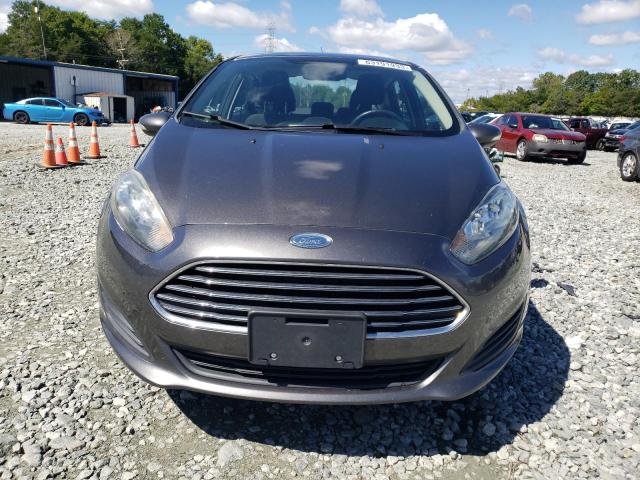 3FADP4BJ4GM103218 - 2016 FORD FIESTA SE GRAY photo 5