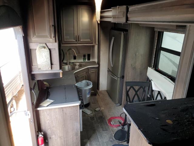 4YDF38138JA742745 - 2018 KEYSTONE MONTANA BLACK photo 6