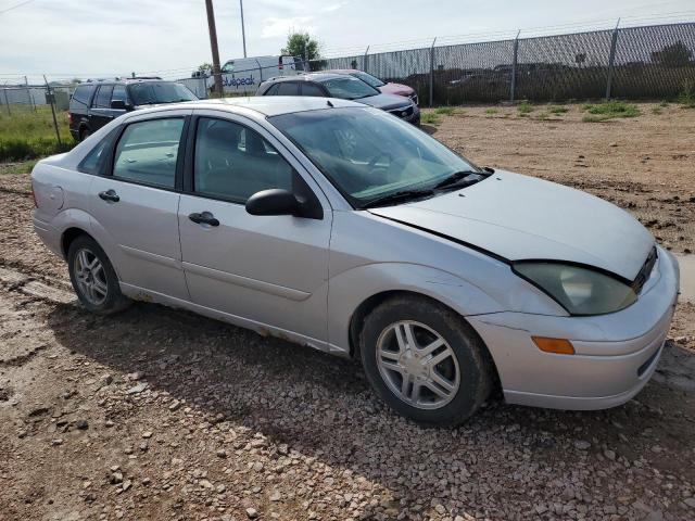 1FAFP34353W341591 - 2003 FORD FOCUS SE COMFORT SILVER photo 4