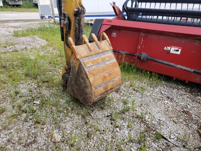 63196883 - 2017 CATE BACKHOE YELLOW photo 10