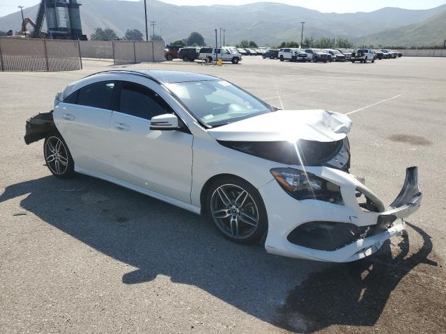 WDDSJ4GB0JN520858 - 2018 MERCEDES-BENZ CLA 250 4MATIC WHITE photo 4