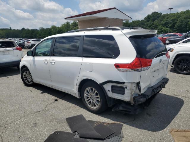 5TDYK3DC9BS012876 - 2011 TOYOTA SIENNA XLE 白色 照片 2