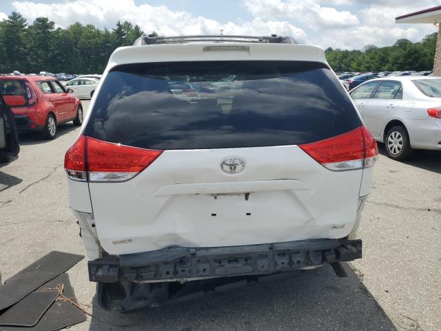 5TDYK3DC9BS012876 - 2011 TOYOTA SIENNA XLE 白色 照片 6