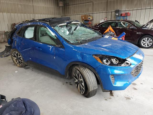 1FMCU9BZ9LUB96417 - 2020 FORD ESCAPE SE SPORT BLUE photo 4