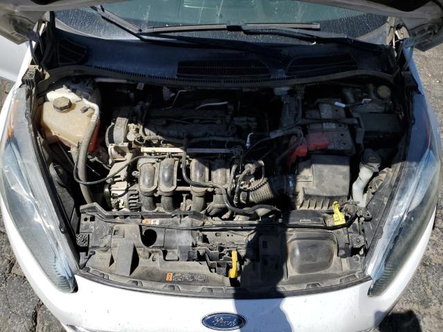 3FADP4EJ0JM122657 - 2018 FORD FIESTA SE WHITE photo 11