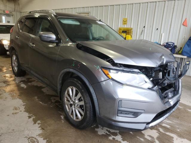 KNMAT2MT8HP613580 - 2017 NISSAN ROGUE S GRAY photo 4