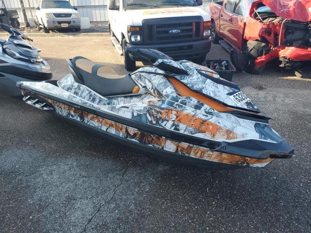 YDV40557B717 - 2017 YDV JET SKI TWO TONE photo 1