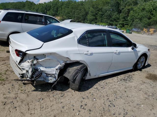 4T1C11BK7NU067236 - 2022 TOYOTA CAMRY LE WHITE photo 3
