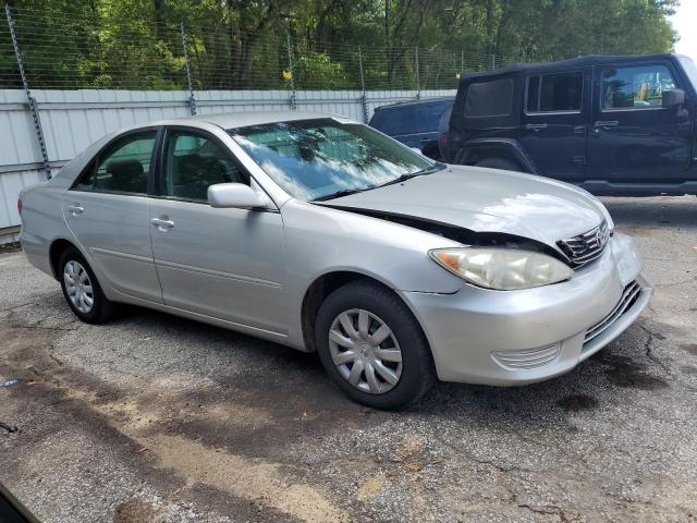 4T1BE32KX6U146056 - 2006 TOYOTA CAMRY LE SILVER photo 4