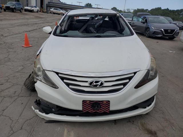 5NPEB4AC9EH894669 - 2014 HYUNDAI SONATA GLS WHITE photo 5