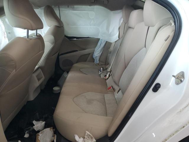 4T1B11HKXKU812947 - 2019 TOYOTA CAMRY L WHITE photo 10