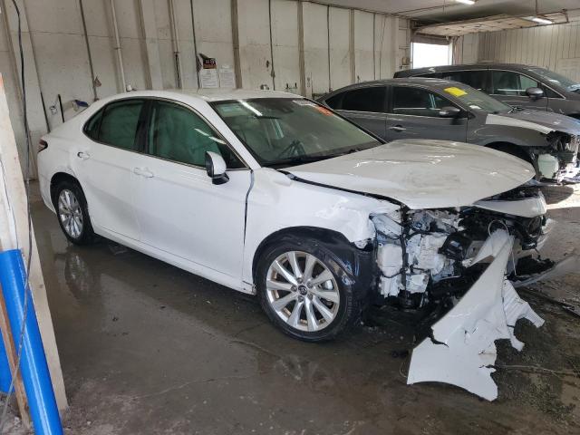 4T1B11HKXKU812947 - 2019 TOYOTA CAMRY L WHITE photo 4