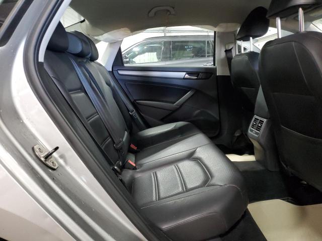 1VWBP7A32DC124598 - 2013 VOLKSWAGEN PASSAT SE 银色 照片 10